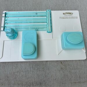 We R Memory Keepers Alphabet Punch Board‎